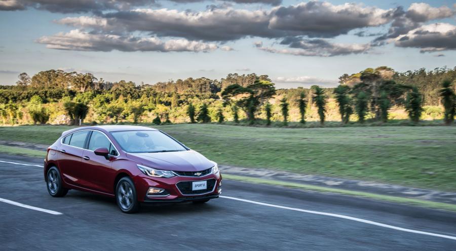  Chevrolet Cruze Sport6 2017 года  (LA) (фото 2 из 31)